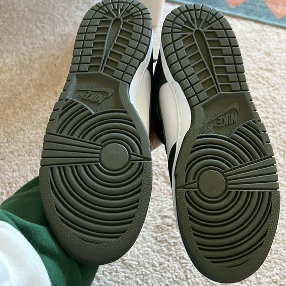 Men’s Nike Dunk High - Picture 7 of 9